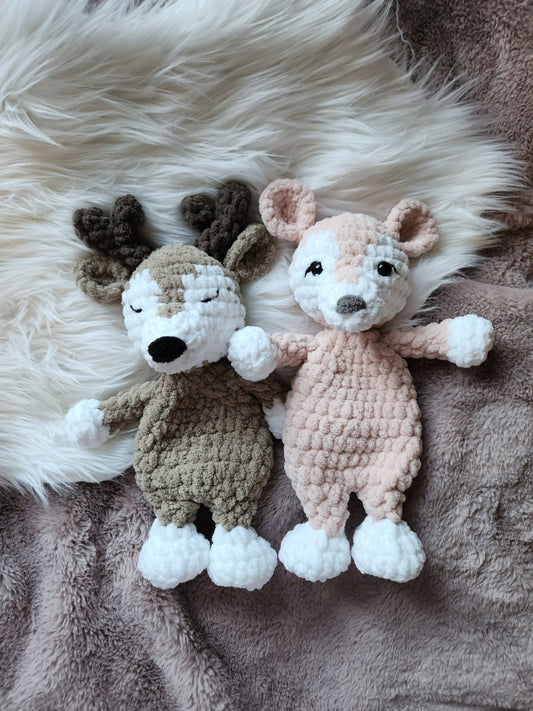 Crochet Deer Snuggler Pattern – DIY Amigurumi Deer Plush