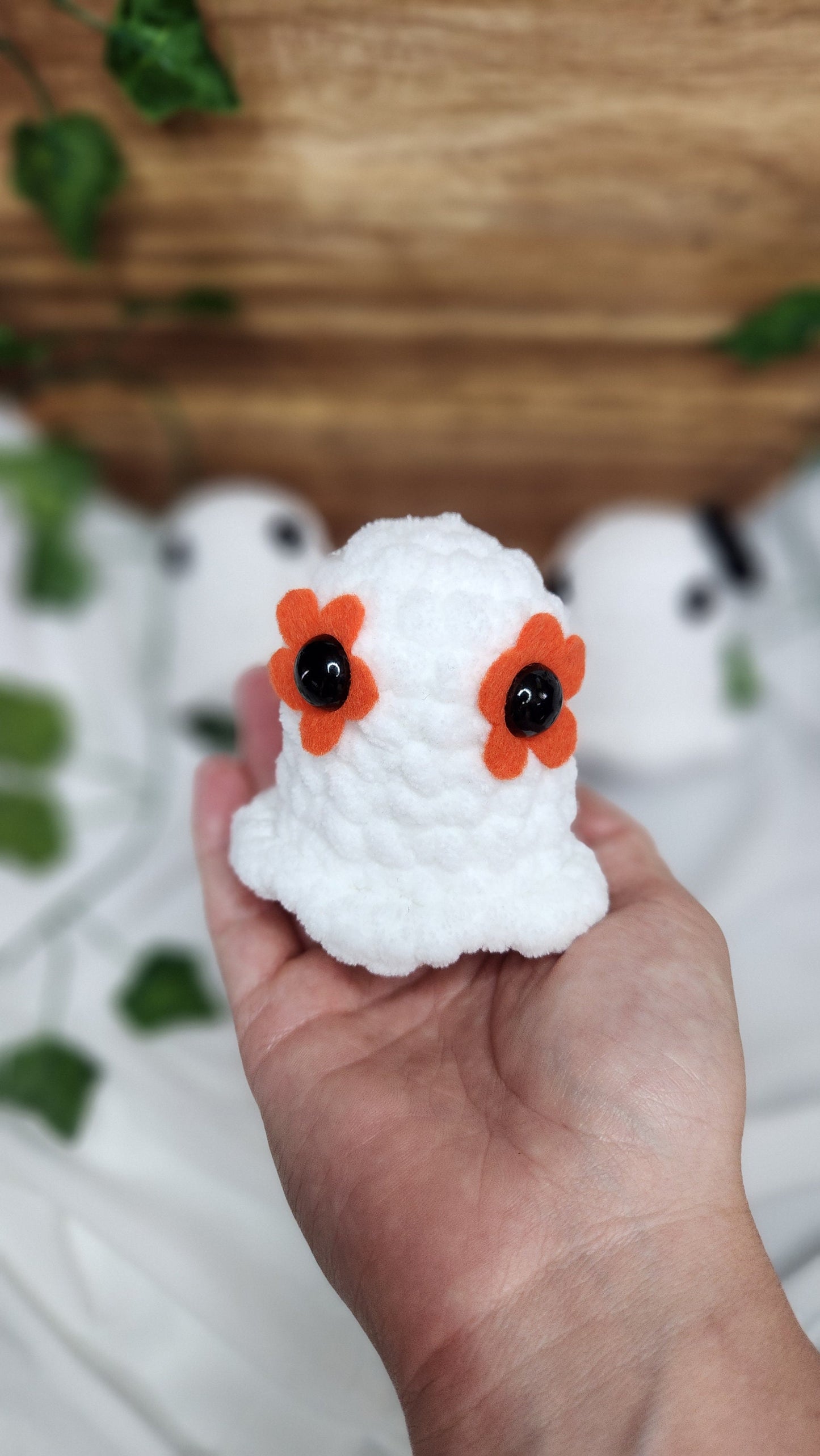 Groovy Ghost Garland Crochet Pattern – DIY Halloween Decor