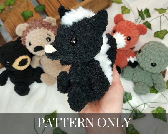Mini Skunk - Crochet PATTERN ONLY